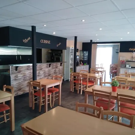 Fasthotel Avignon Nord 2*