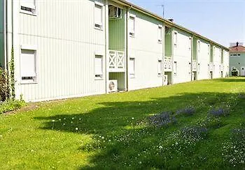 Fasthotel Avignon Nord Hotell 2*